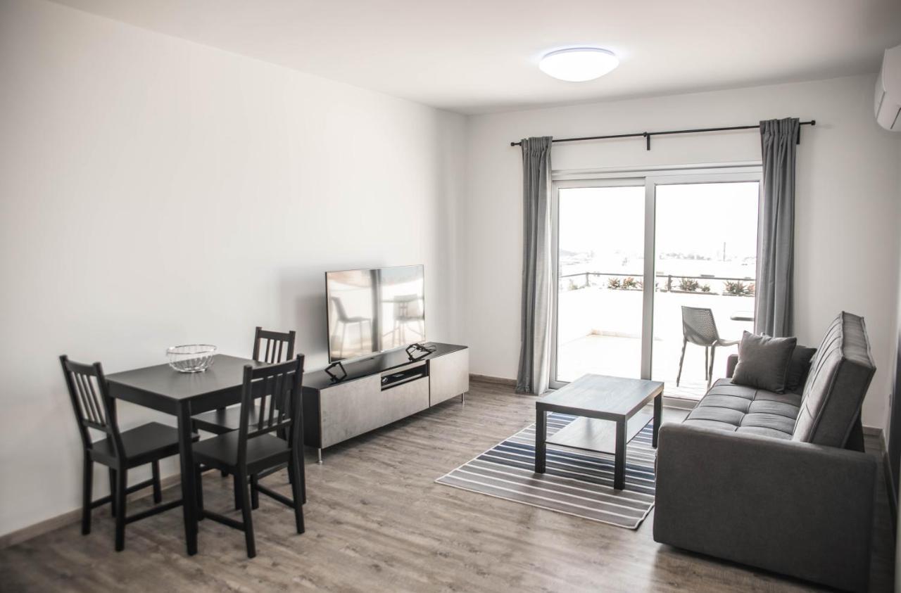 Lovely One Bedroom Apartment With Nice View Kissonerga Extérieur photo
