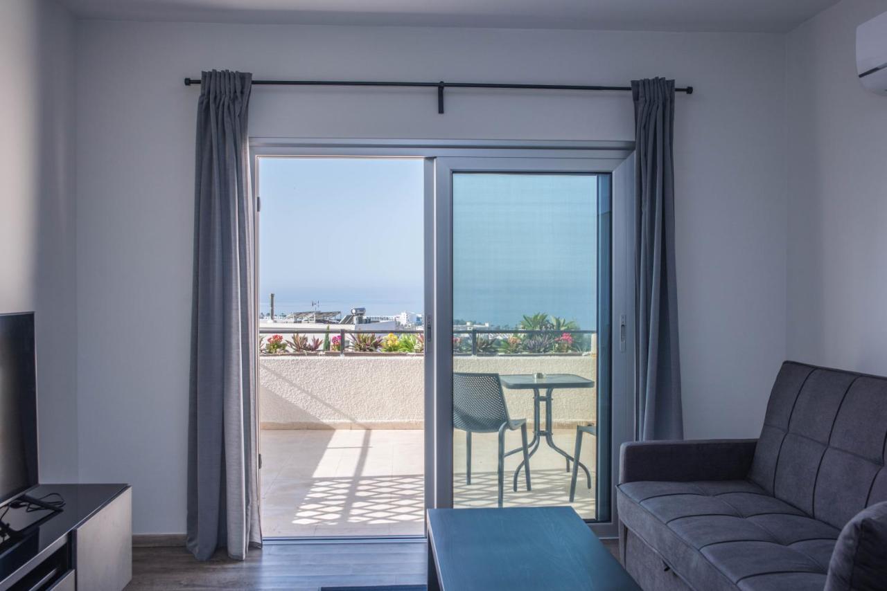 Lovely One Bedroom Apartment With Nice View Kissonerga Extérieur photo